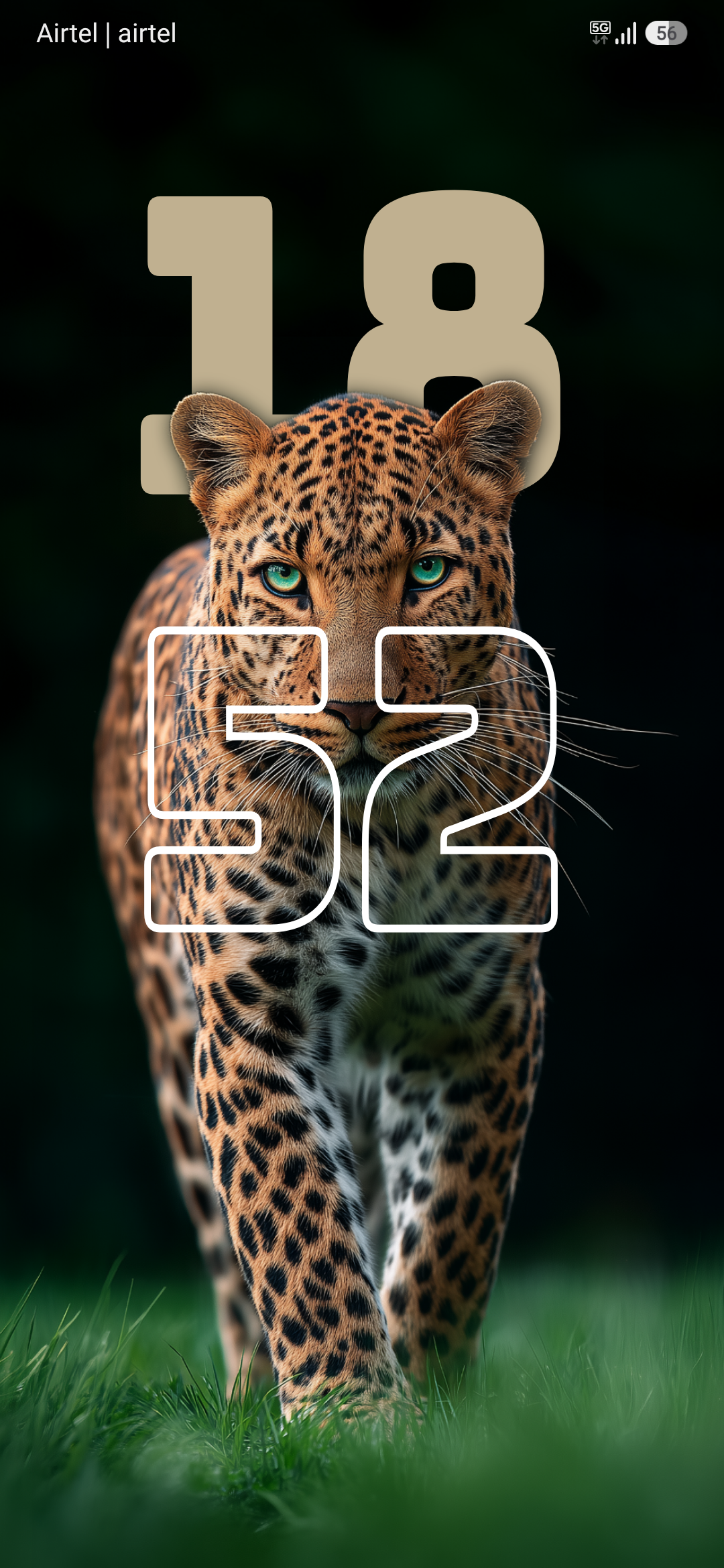 PhoneWalls depth wallpaper with a leopard layered behind the clock